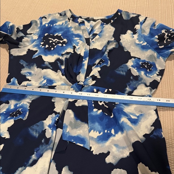 Vera Wang Navy and White Floral Long Sleeve Dress - Picture 8 of 10